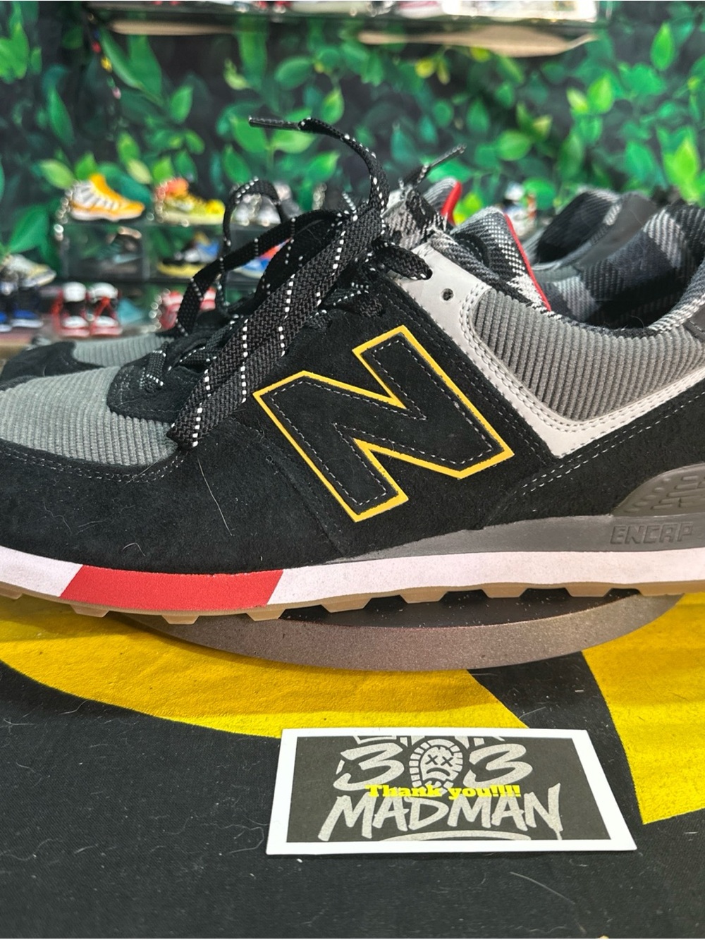 New Balance 574 OG Runner Black/Red/Plaid Size 12 Men